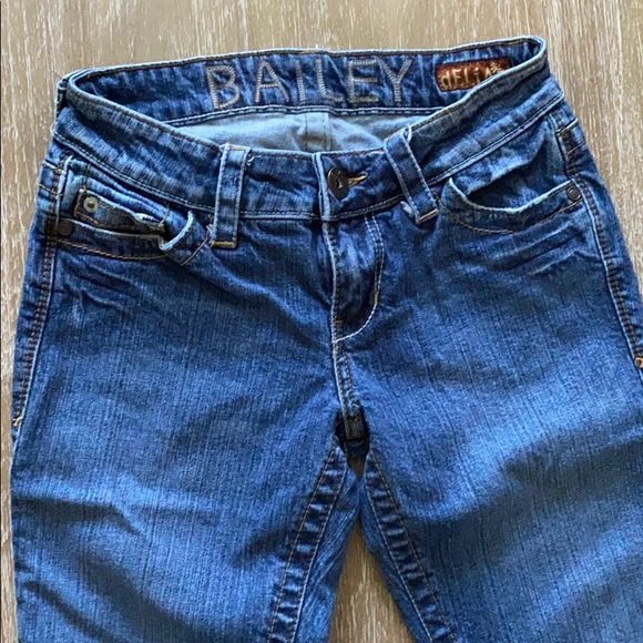 Delias Flare Jeans - Picture 2 of 2